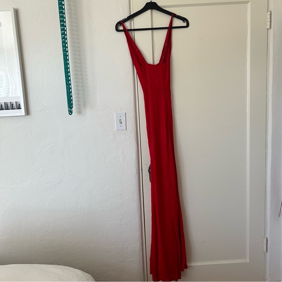 Reformation Bray Dress- Cherry red - Picture 7 of 12